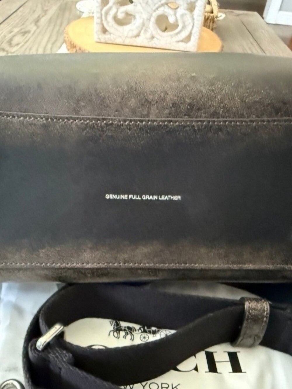Coach New York Cargo Tote 26 Black Loved Leather - Picture 3 of 10